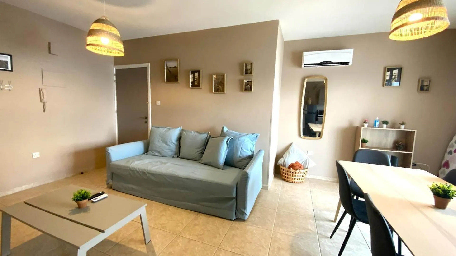 Διαμέρισμα 2 Beachside Apts, 5Min Walk To Shore With Internet Λάρνακα