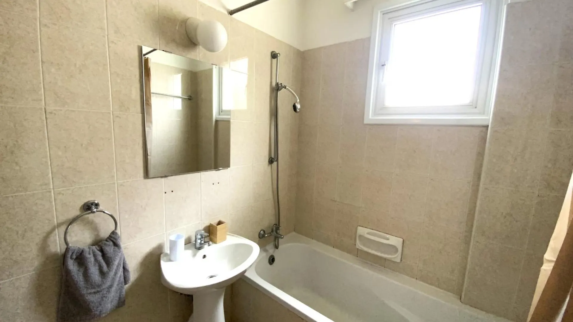 Διαμέρισμα 2 Beachside Apts, 5Min Walk To Shore With Internet Λάρνακα